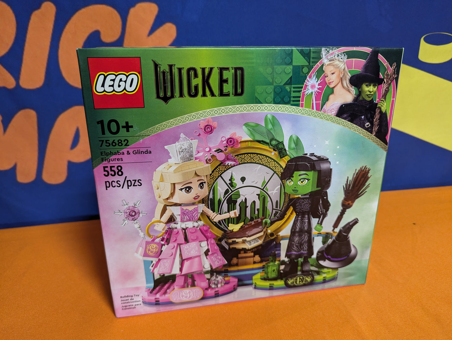 75682 Elphaba & Glinda Figures