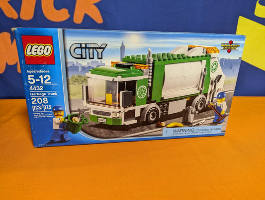 4432 Garbage Truck