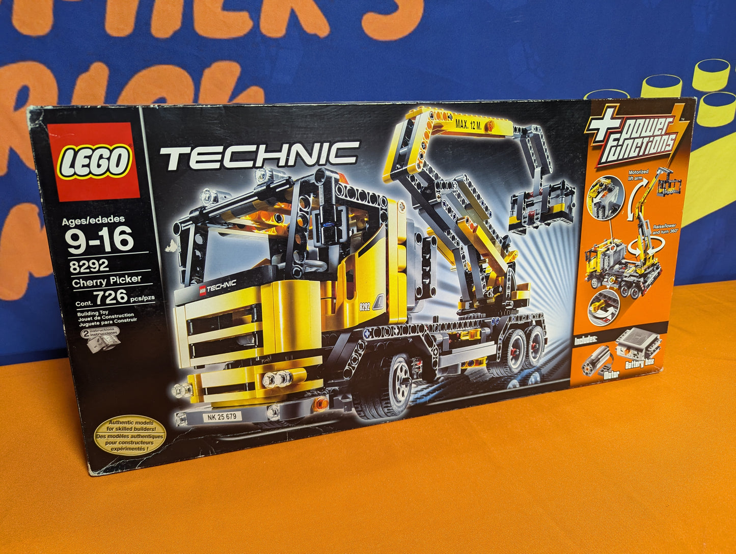 8292 Cherry Picker