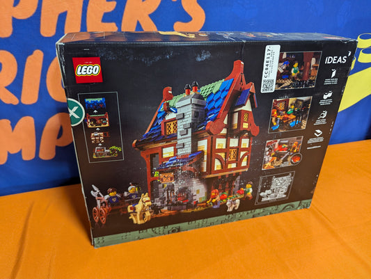 21325 Medieval Blacksmith Shop